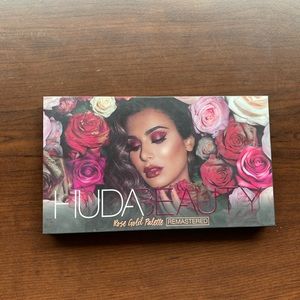 Huda Beauty Rose Gold Remastered Eyeshadow Palette